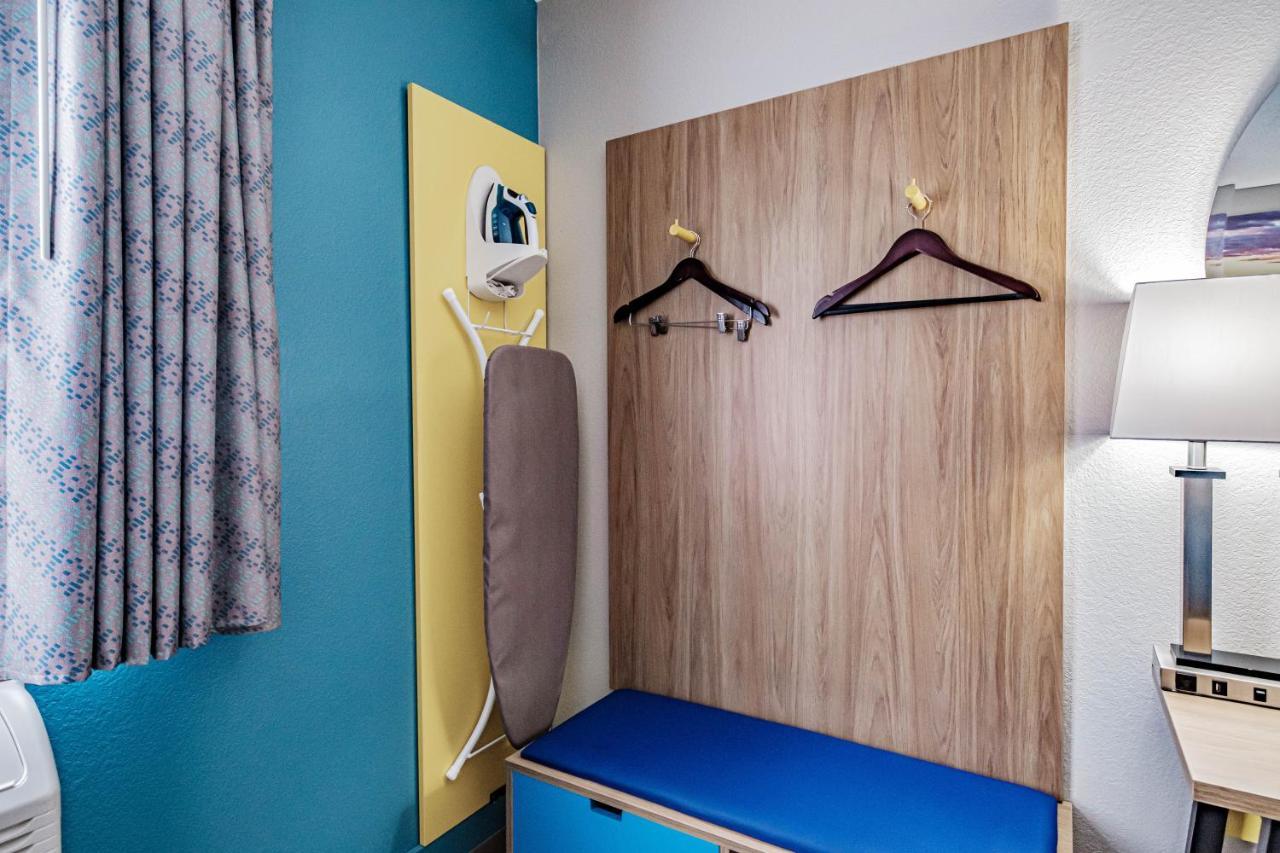 Days Inn By Wyndham Brunswick Bath Area מראה חיצוני תמונה