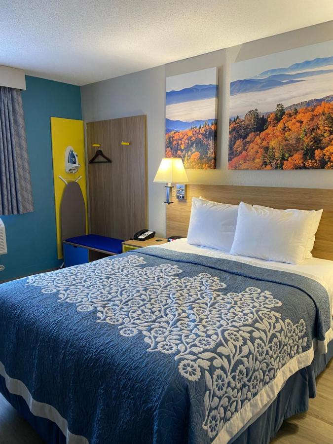 Days Inn By Wyndham Brunswick Bath Area מראה חיצוני תמונה