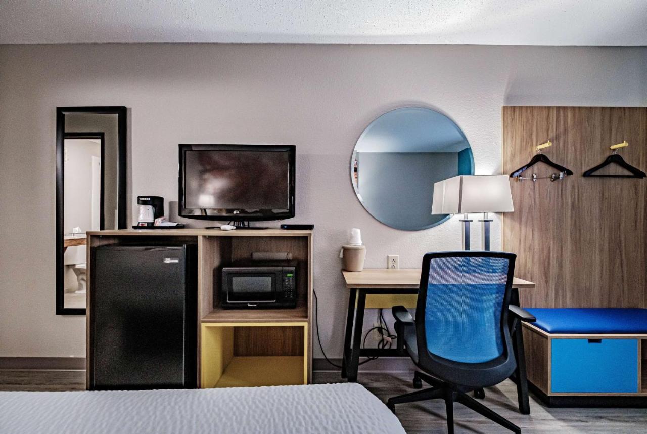 Days Inn By Wyndham Brunswick Bath Area מראה חיצוני תמונה