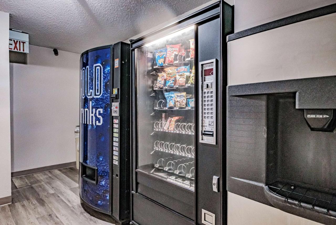 Days Inn By Wyndham Brunswick Bath Area מראה חיצוני תמונה